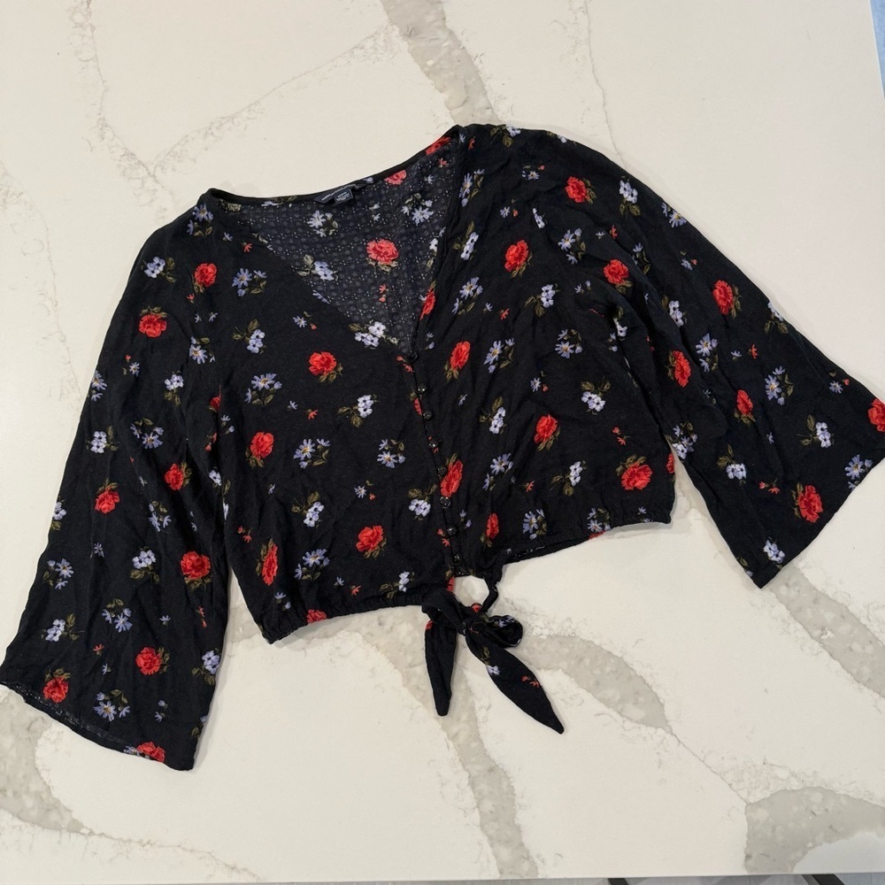 American Eagle Outfitters Floral Tie-Front Cottage Crop Top Women’s Medium Black